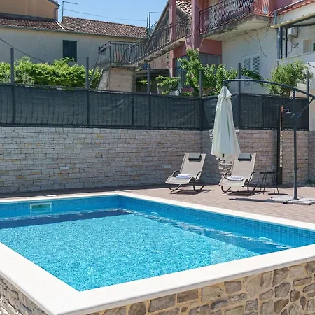 Porta Villa